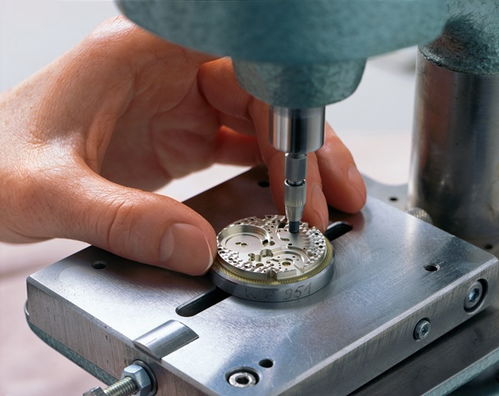 高爾夫精品生活 朗格表廠7道制造過程全解密與文具用品之選